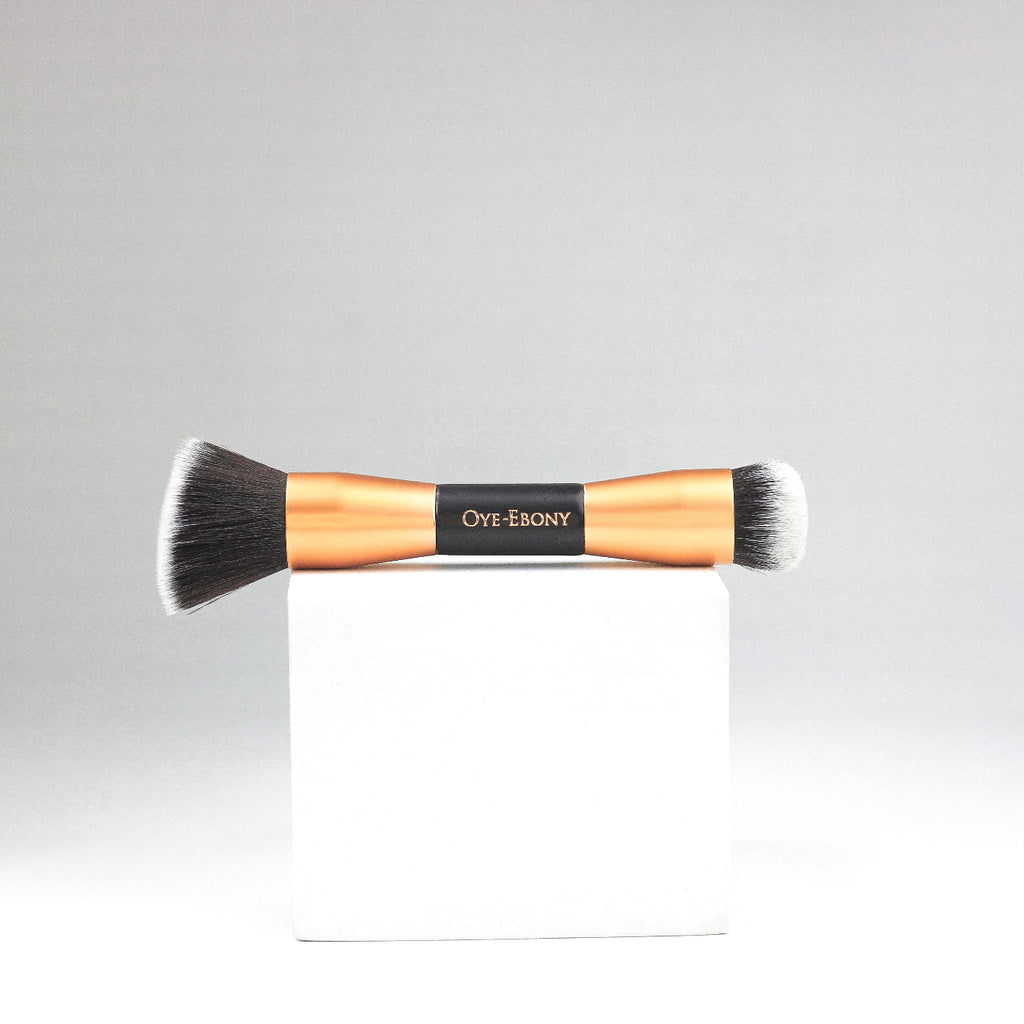 LUXE COMPLEXION BRUSH